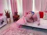 Amateur hottie solo masturbation
