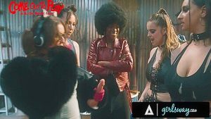 10 Girl Lesbian Gangbang! Rough Fisting, Strap-on Sex, And Squirting! – Warriors Parody