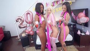 Larinha Small – 20 Years Anniversary Fuck Party, She Gets Fucked By 7 Guys For The First Time