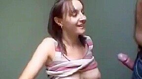 deux pipes en suivant elle me vide les couilles