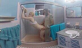 Blonde Fucks In The Shower – Petite Girl Gives Head