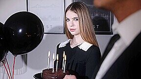 Sladyen Skaya VR Porn: Birthday Treat – DarkRoomVR