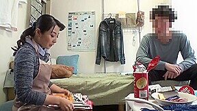 巷で噂の「おばさんレンタル」サービス 086