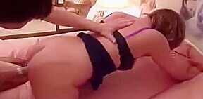 elle arréte jamais de faire prendre en levrette