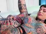 Tattooed Babe Fucked By Blonde Trans
