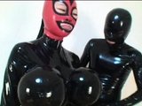 Amateur CDin latex dildoing
