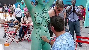 Bodypainting on the private parts of women – World Bodypaint