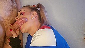 deguisée en harley queen je bave sur sa bite