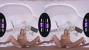 Foxii Black And Virtual Reality In Fucking A Busty Brunette On The Table