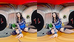 Virtual Reality – Escape To A Sensual Nylon World