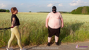 Cruel Reell In Flowers For Bienchen – Sponsored By Peitschenbar