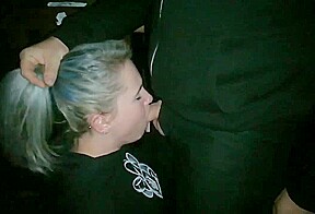 je le suce en sortant de boite