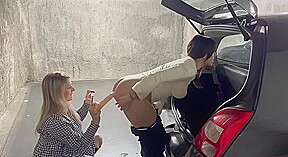 on se baise comme des chiennes dans un parking