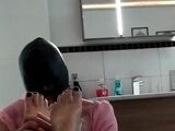 Amateur Foot Fetish Girlfriend Sucks and gives a Footjob