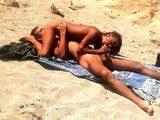 Sexy Couple’s Public Beach Adventure
