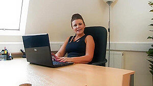 Sexy upskirt panties tease